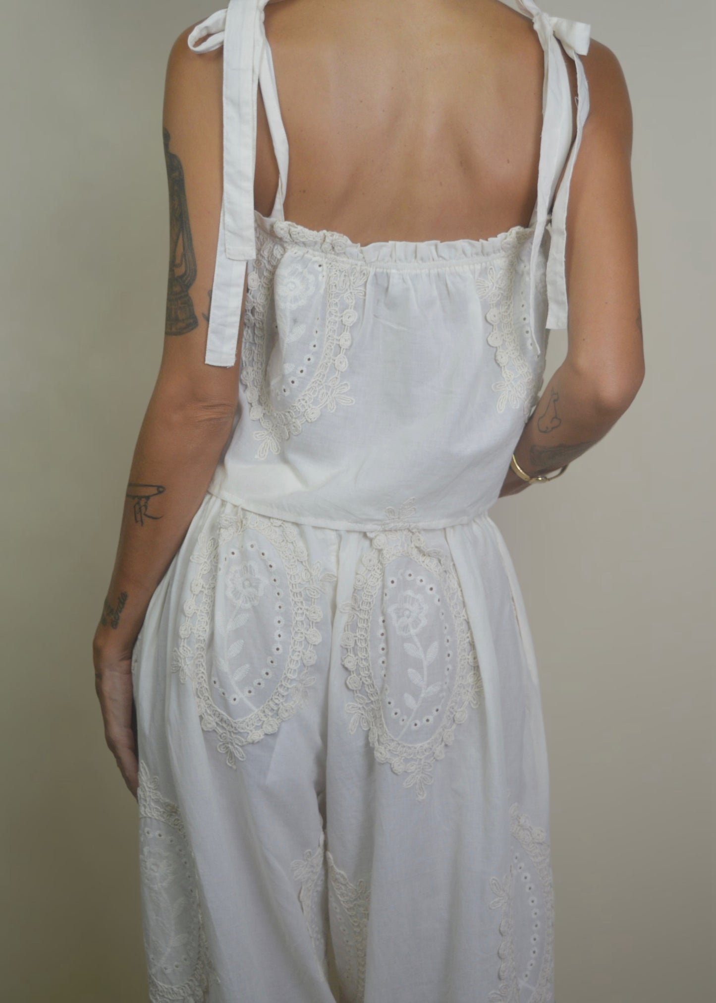 Époque Embroidered Pant