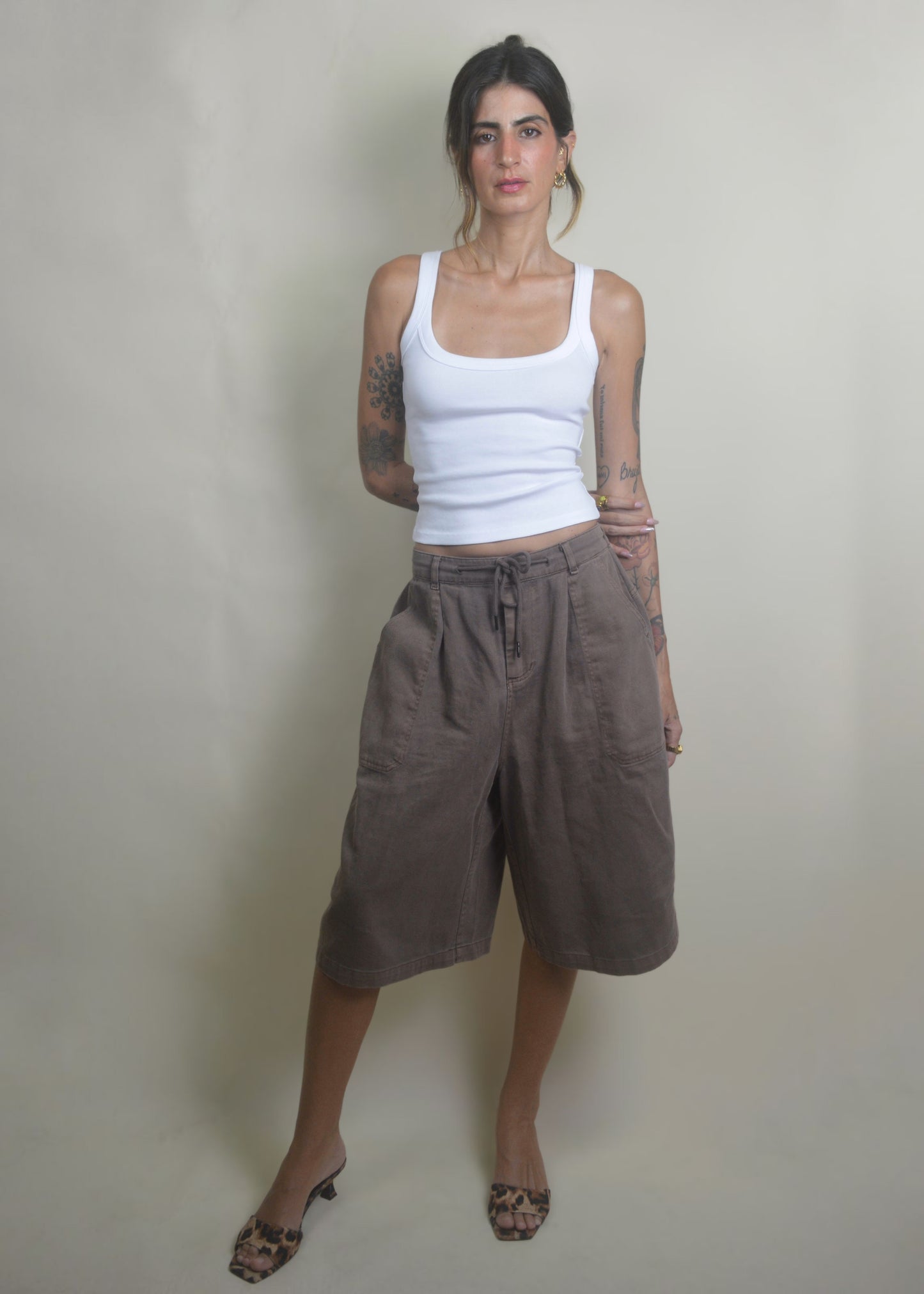 Drawstring Wide Leg Jorts/Bermudas Brown